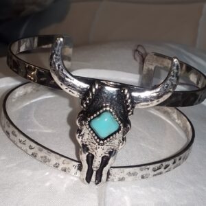 SW Long Horn Turq Silver Alloy Bangle